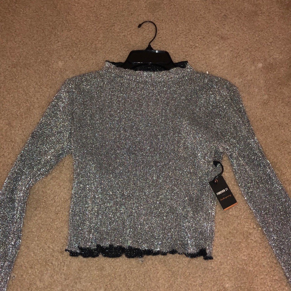long sleeve crop top
